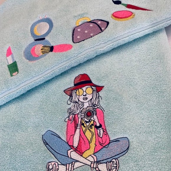 Embroidered Towel Set - Picture 1 of 5